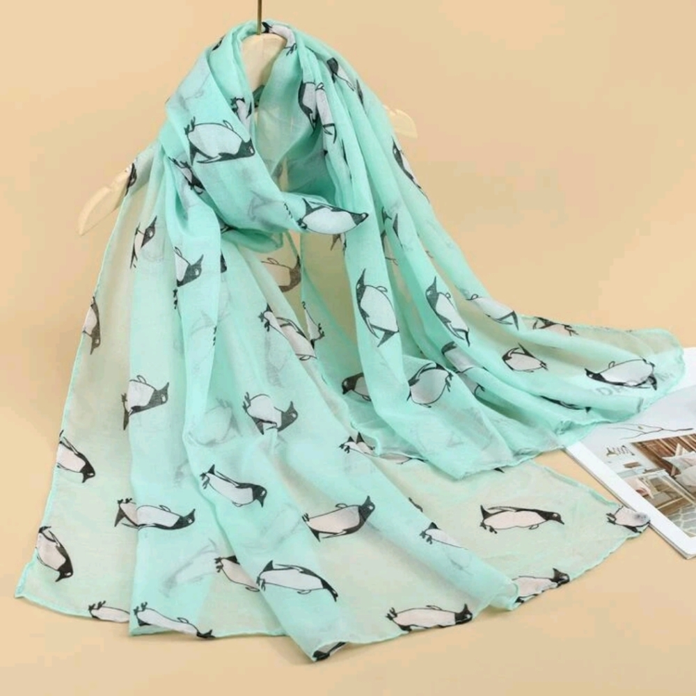 🍉5 for $25* Penguin Print Scarf